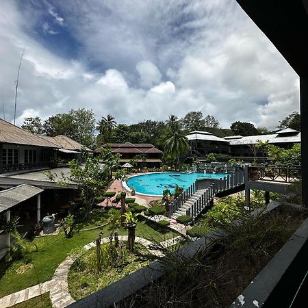 Beach Resort - Arwana Perhentian Besar カンポン・クアラ・ベシュット エクステリア 写真