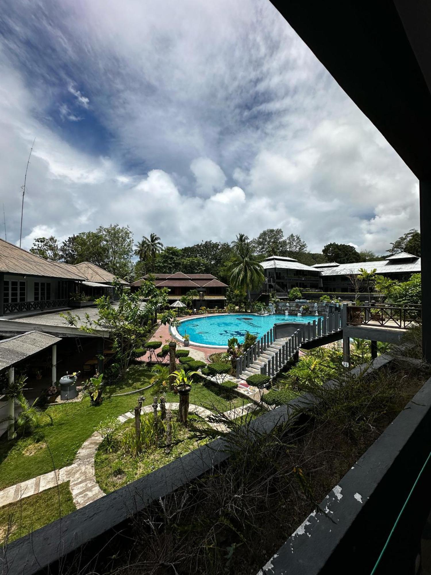 Beach Resort - Arwana Perhentian Besar カンポン・クアラ・ベシュット エクステリア 写真