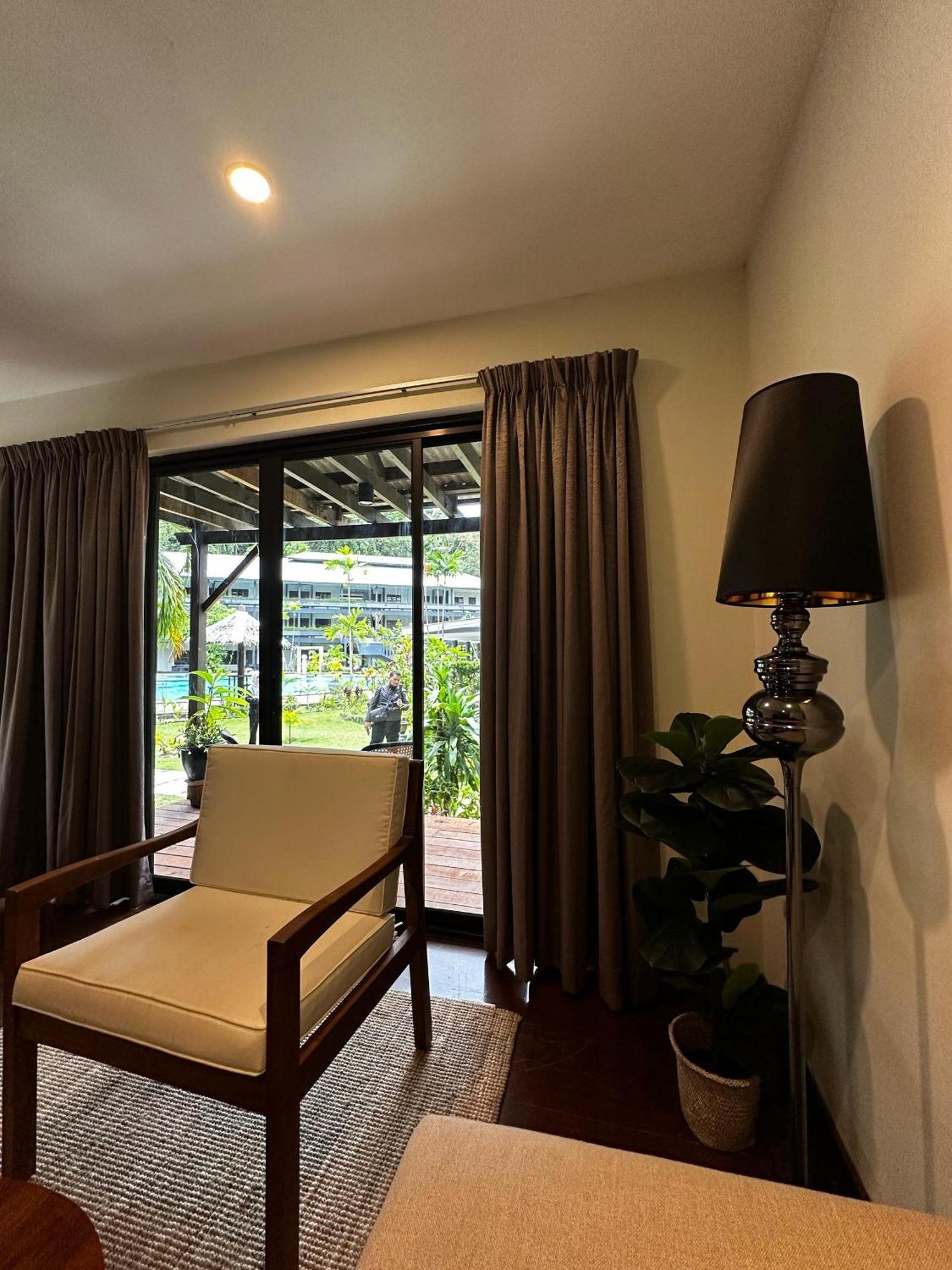 Beach Resort - Arwana Perhentian Besar カンポン・クアラ・ベシュット エクステリア 写真