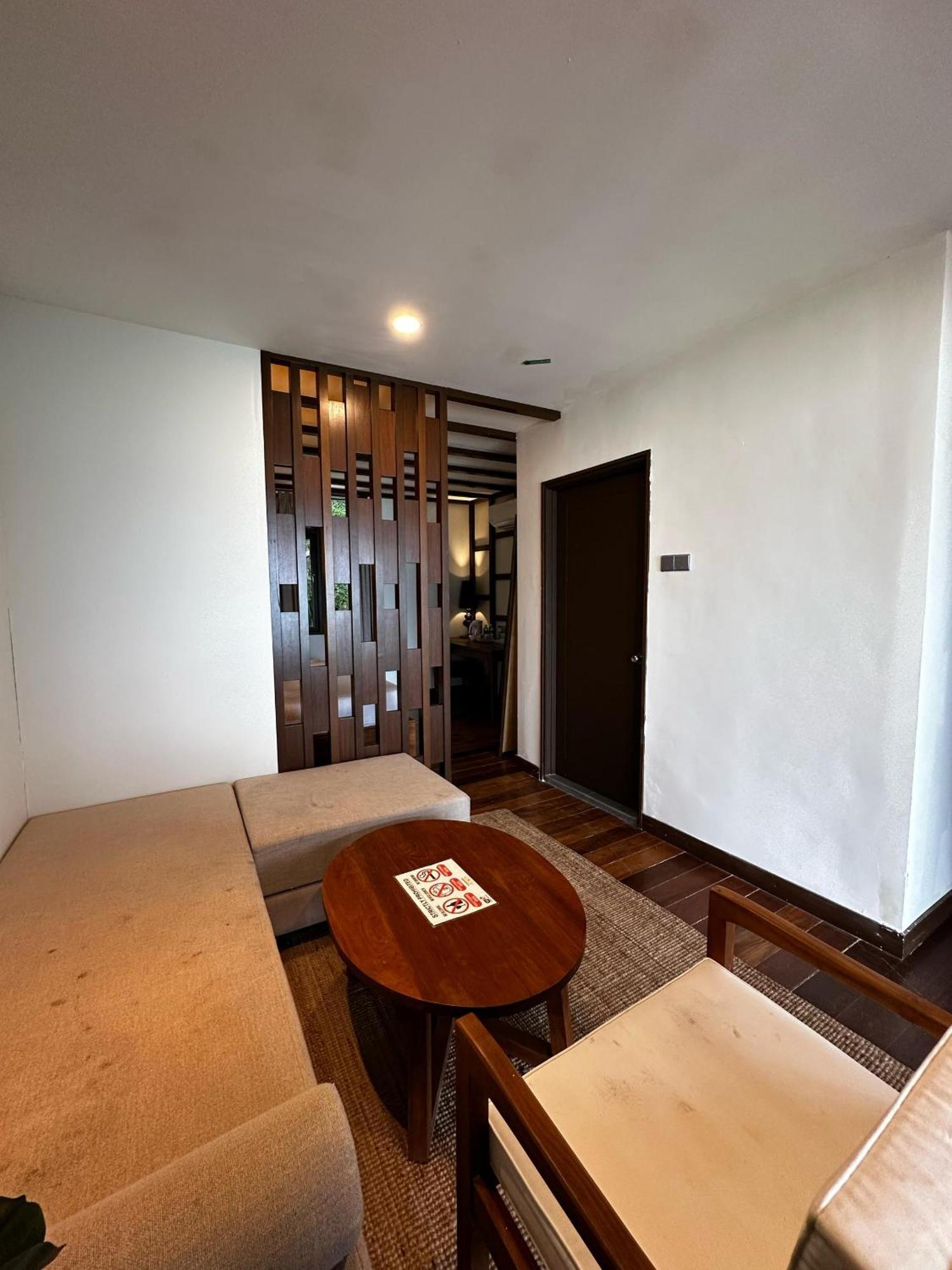 Beach Resort - Arwana Perhentian Besar カンポン・クアラ・ベシュット エクステリア 写真