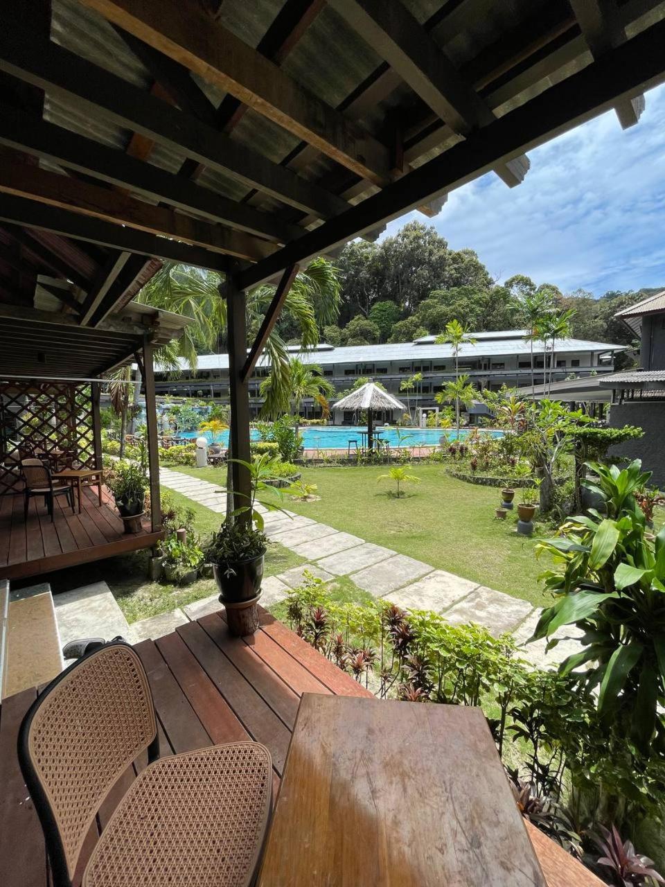 Beach Resort - Arwana Perhentian Besar カンポン・クアラ・ベシュット エクステリア 写真